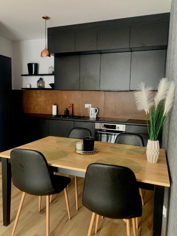 Apartament Drewnowska Przy Manufakturze Łódź Exteriör bild
